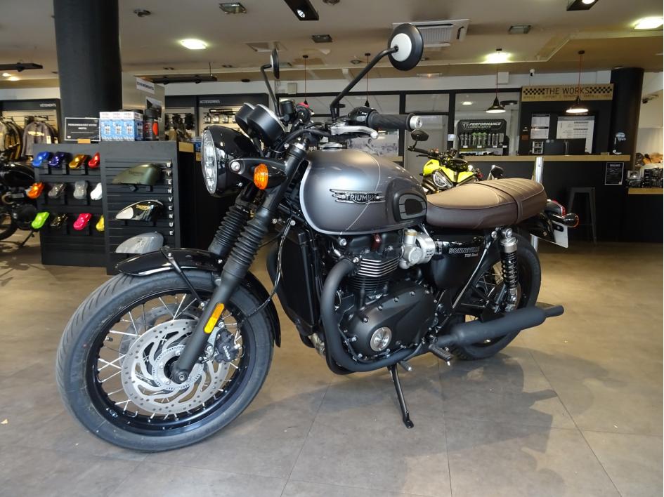 TRIUMPH Bonneville T120 Black