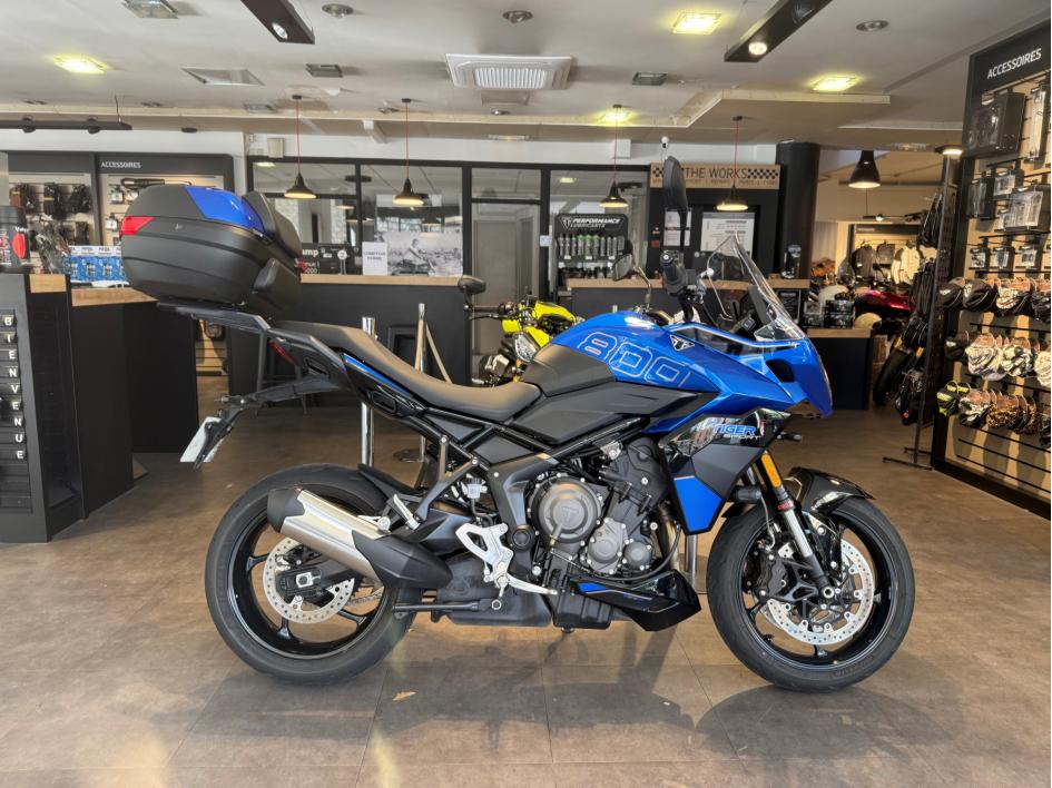 TRIUMPH TIGER SPORT 800