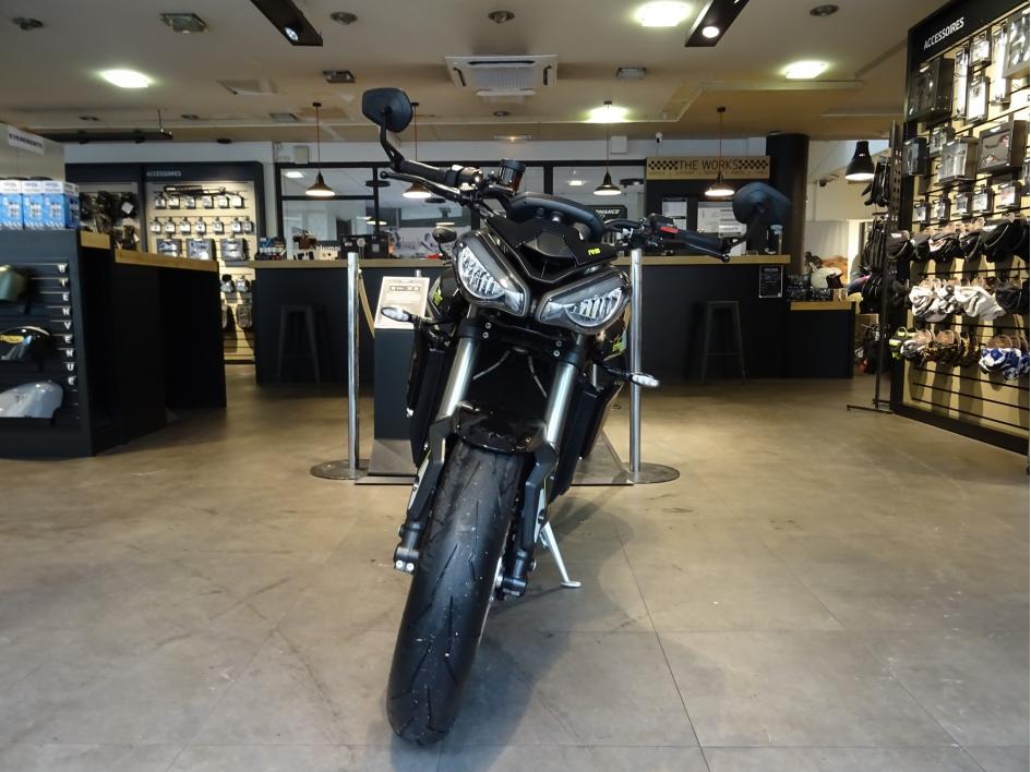 TRIUMPH STREET TRIPLE 765 RS