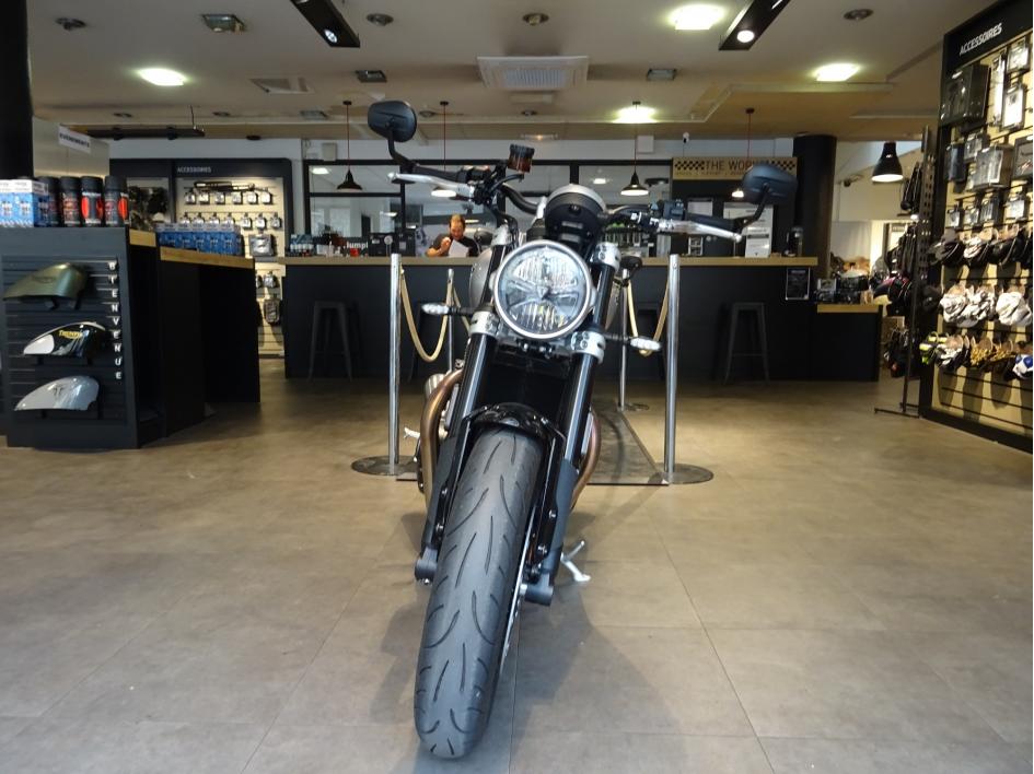 TRIUMPH SPEED TWIN 1200