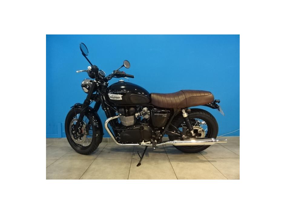 BONNEVILLE T100 BLACK 